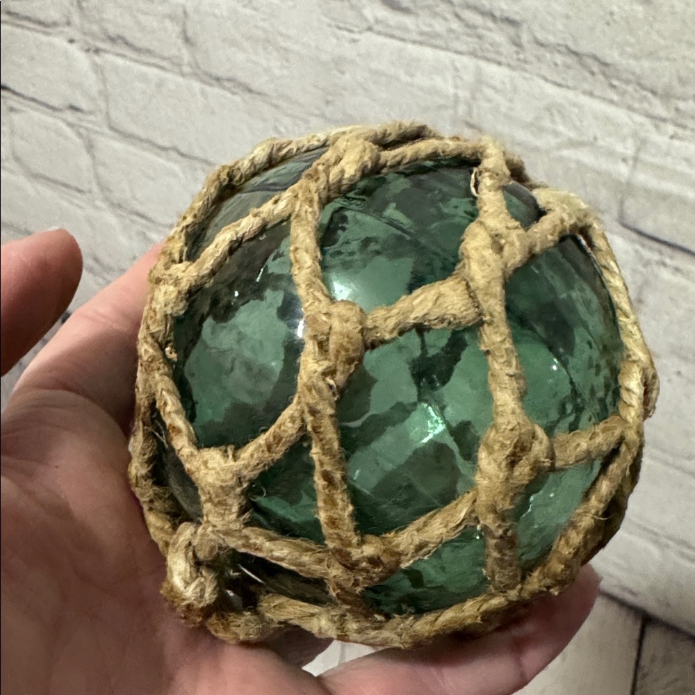 VTG 3.25” Green Glass Fishing Float with Rope Netting original -coastal rustic - Picture 4 of 7